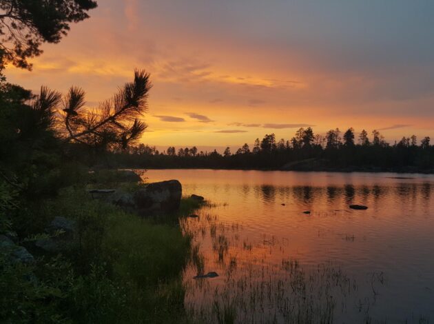 Image of a sunset in the Boundary Waters