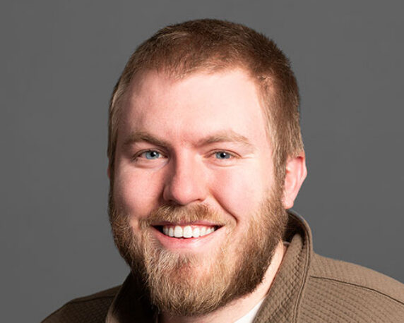 Headshot of Riley Smith