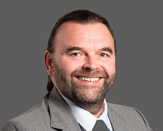Headshot of Steve Schultz